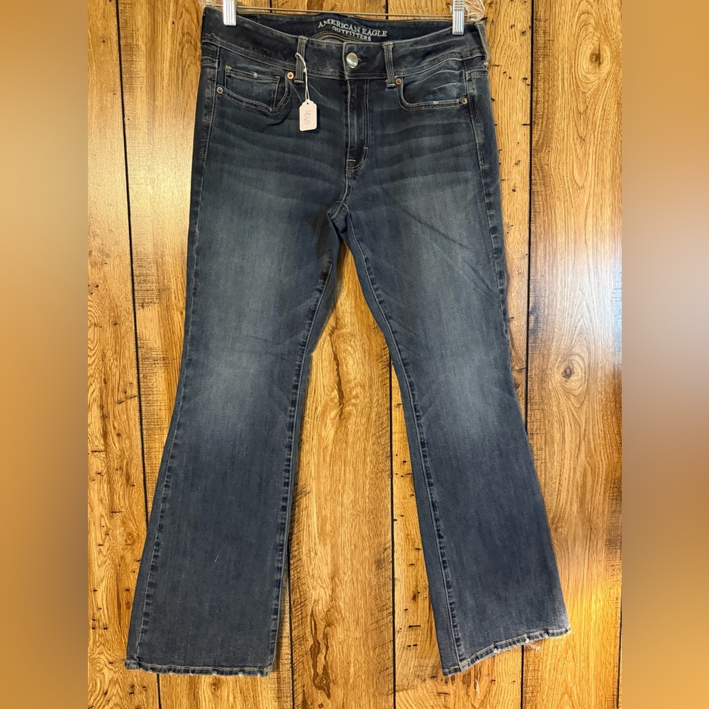 GUC American Eagle Outfitter’s denim jeans. Size 12.